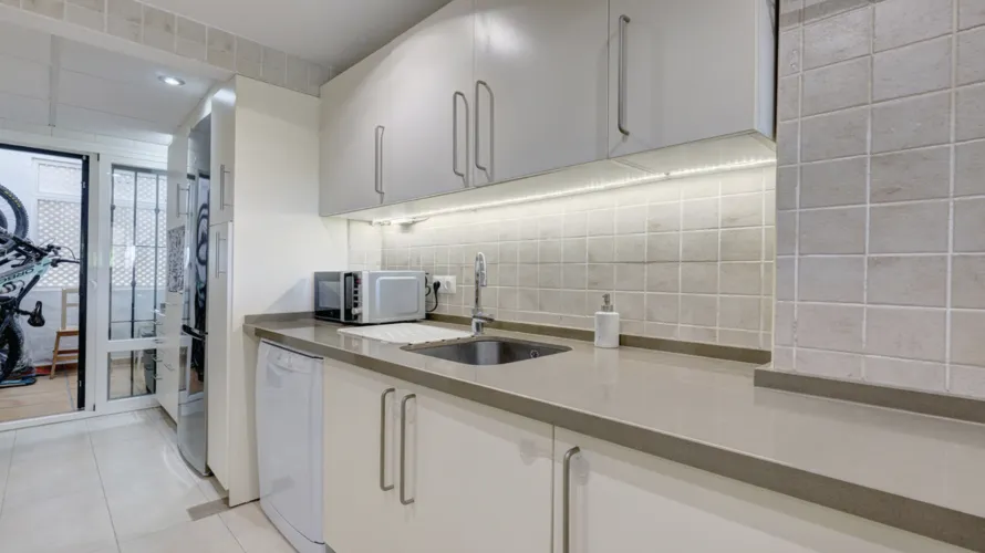 Apartamento de 2 dormitorios en Casares, Spain No. 671 № 2