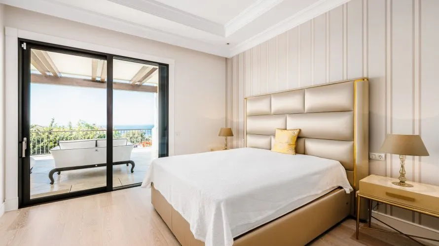 Villa de 7 dormitorios en Marbella, Spain No. 138 № 11