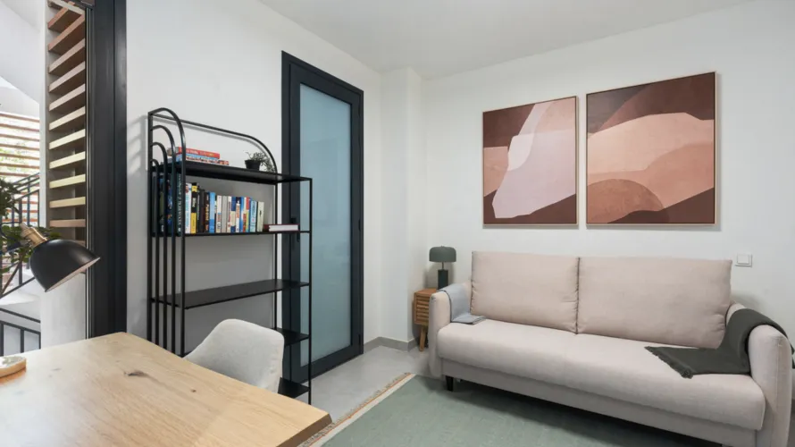 Apartamento de 3 dormitorios en Marbella, Spain No. 718 № 20
