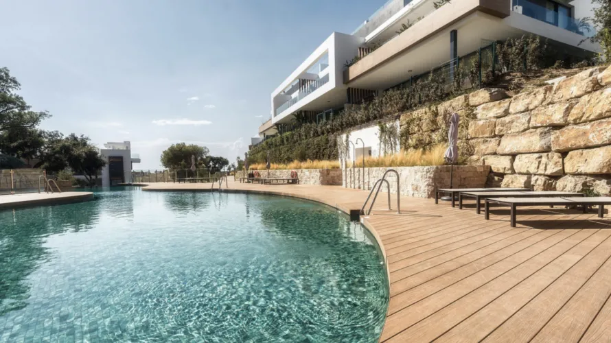 Apartamento de 3 dormitorios en Marbella, Spain No. 657 № 17