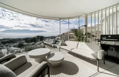 Apartamento de 2 dormitorios en Nueva Andalucía, Spain No. 331