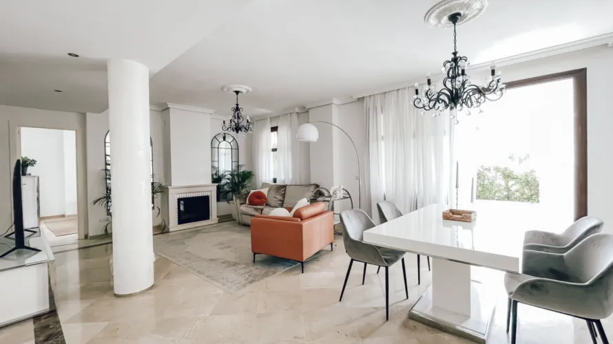 Apartamento de 2 dormitorios en Marbella, Spain No. 1047 № 3