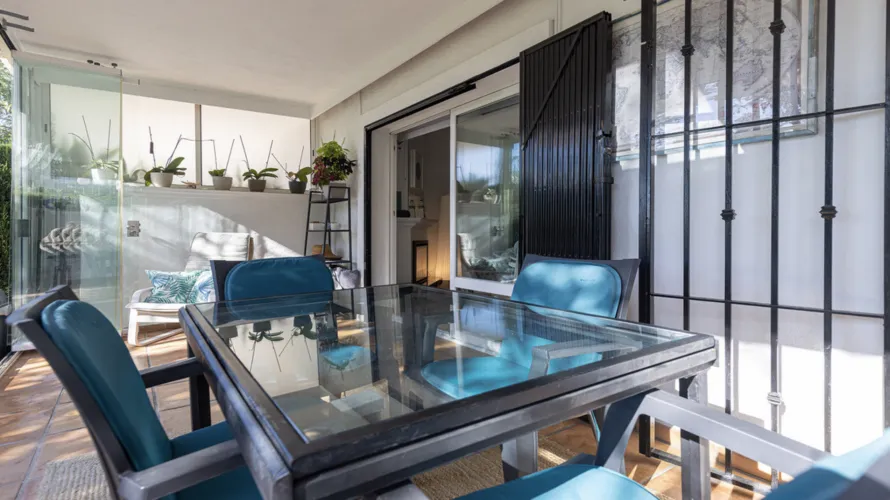 Apartamento de 2 dormitorios en Casares, Spain No. 671 № 9