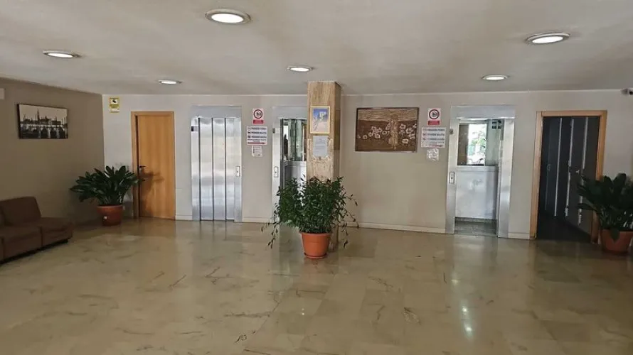Apartamento de 2 dormitorios en Fuengirola, Spain No. 628 № 16