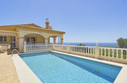 Сasa de 4 dormitorios en Benalmádena, Spain No. 1088