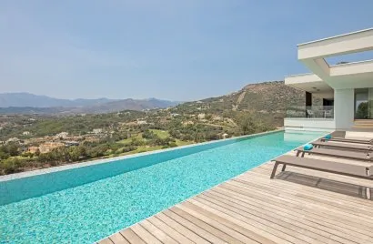 Villa de 4 dormitorios en Benahavís, Spain No. 151