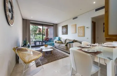 Apartamento de 2 dormitorios en Estepona, Spain No. 468