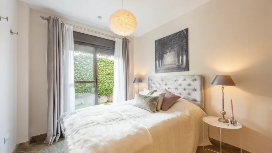 Apartamento de 2 dormitorios en Estepona, Spain No. 639 № 7