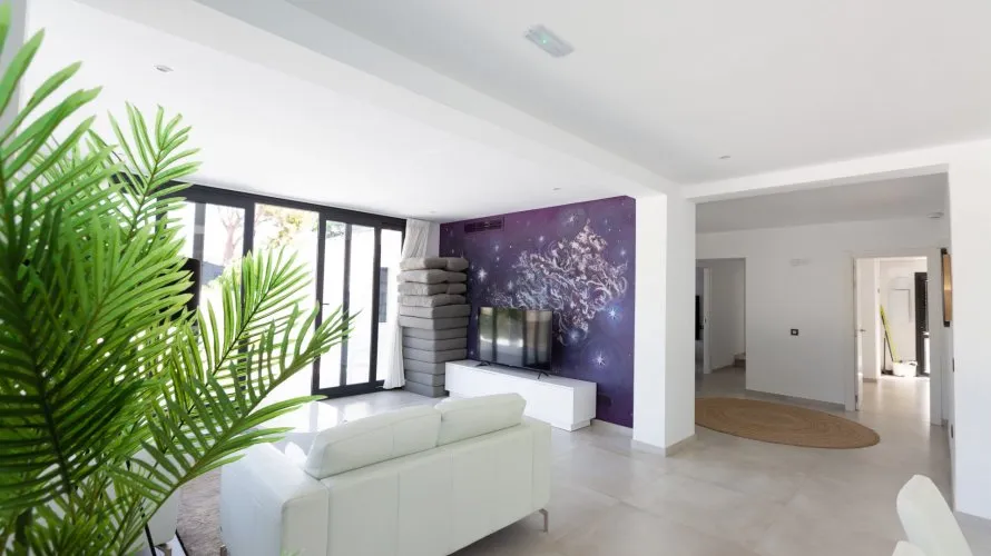 Villa de 4 dormitorios en Marbella, Spain No. 391 № 7
