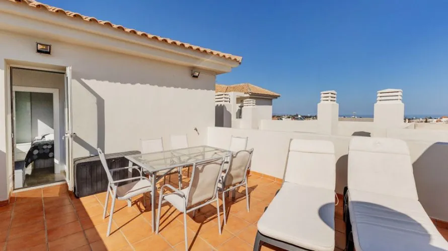 Ático de 2 dormitorios en Estepona, Spain No. 736 № 8