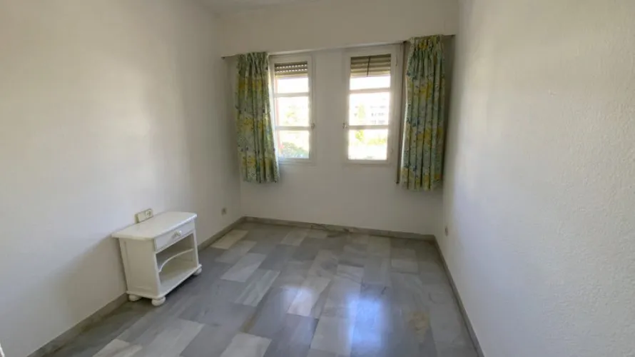 Apartamento de 3 dormitorios en Marbella, Spain No. 491 № 10