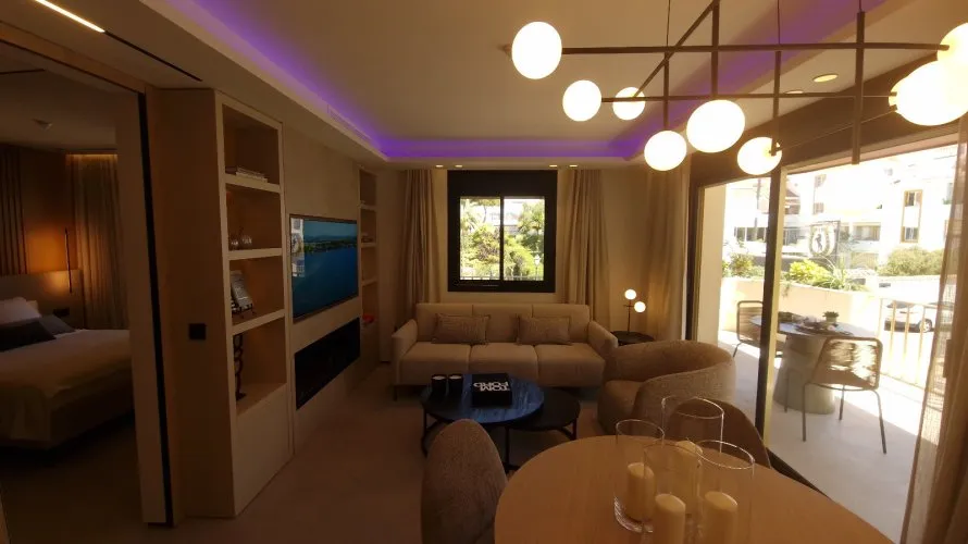 Apartamento de 2 dormitorios en Marbella, Spain No. 692 № 28