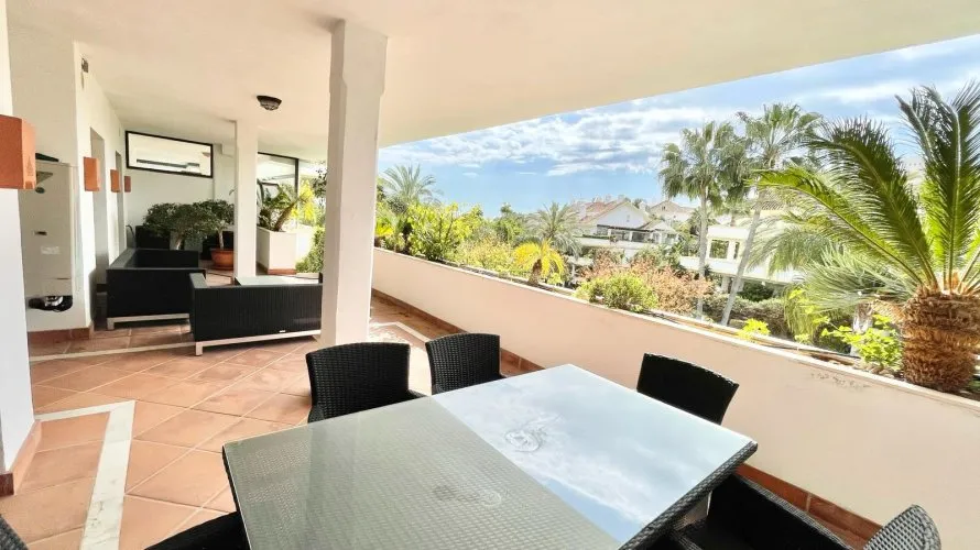 Apartamento de 2 dormitorios en Marbella, Spain No. 342 № 7