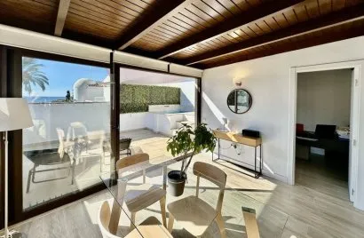 Apartamento de 2 dormitorios en Estepona, Spain No. 615