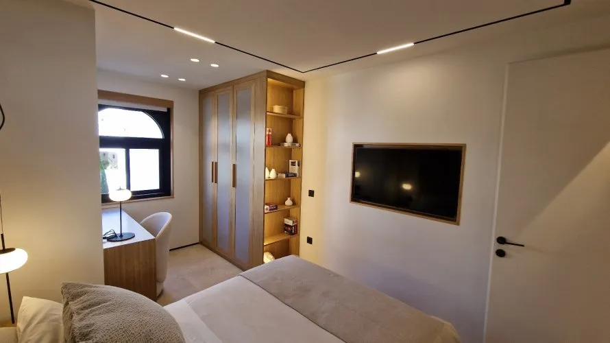 Apartamento de 2 dormitorios en Marbella, Spain No. 692 № 4