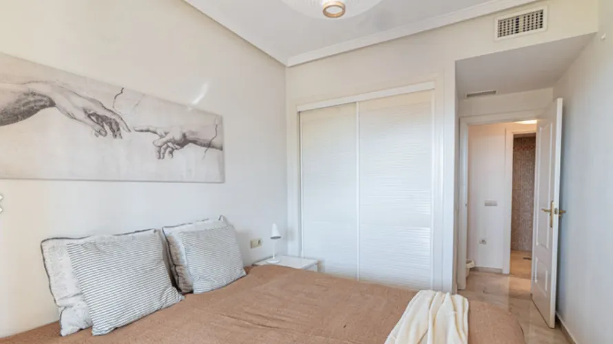 Apartamento de 2 dormitorios en Benalmádena, Spain No. 1039 № 10