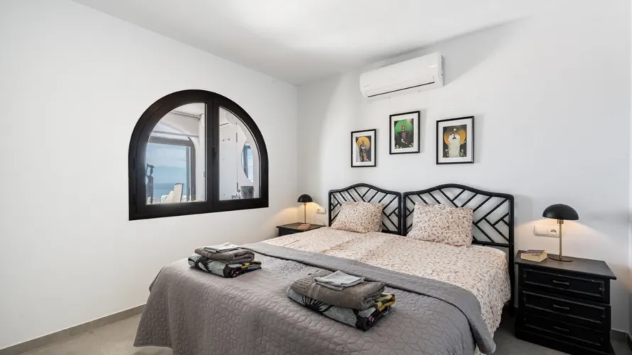 Apartamento de 2 dormitorios en Mijas Costa, Spain No. 643 № 5