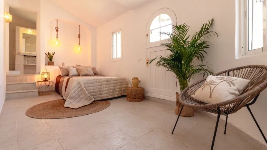 Villa de 5 dormitorios en Estepona, Spain No. 294 № 2