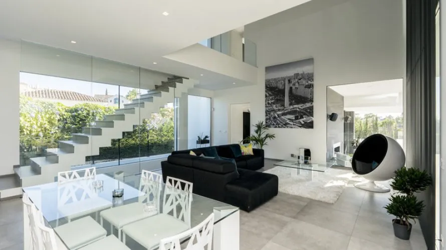 Villa de 4 dormitorios en Estepona, Spain No. 372 № 10