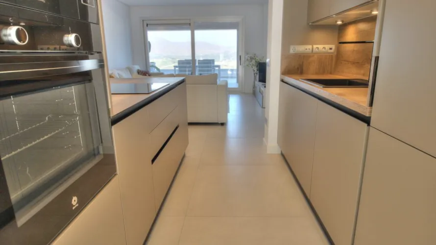 Apartamento de 2 dormitorios en Mijas Costa, Spain No. 673 № 13