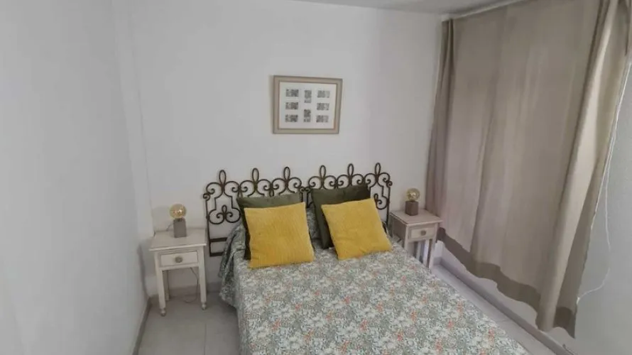 Apartamento de 2 dormitorios en Fuengirola, Spain No. 628