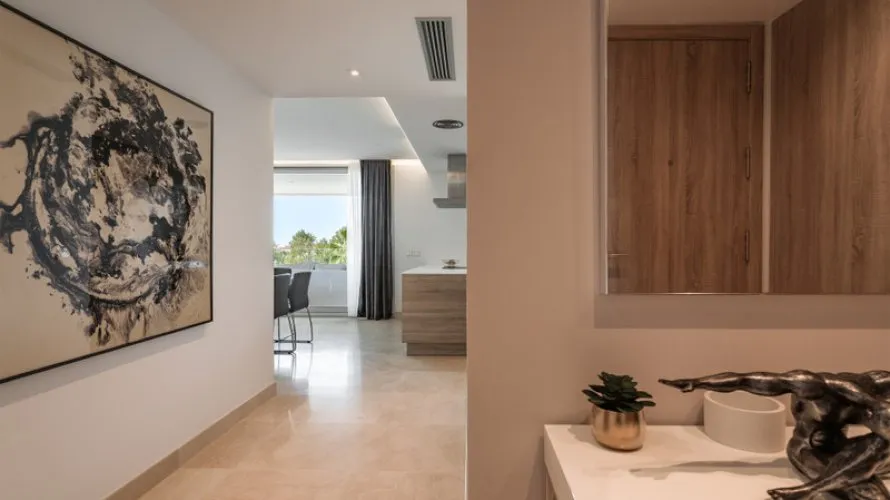 Apartamento de 3 dormitorios en Benahavís, Spain No. 893 № 19