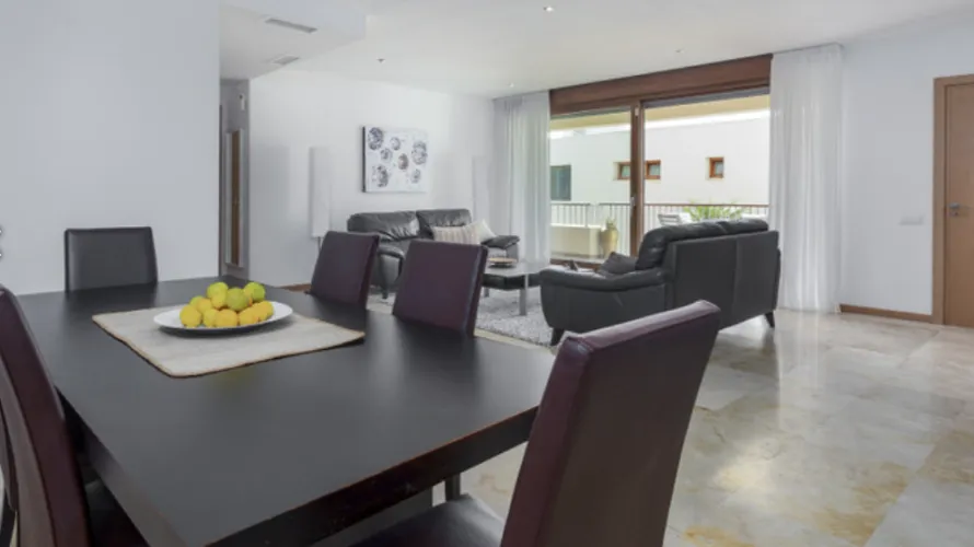 Apartamento de 3 dormitorios en Marbella, Spain No. 541 № 13