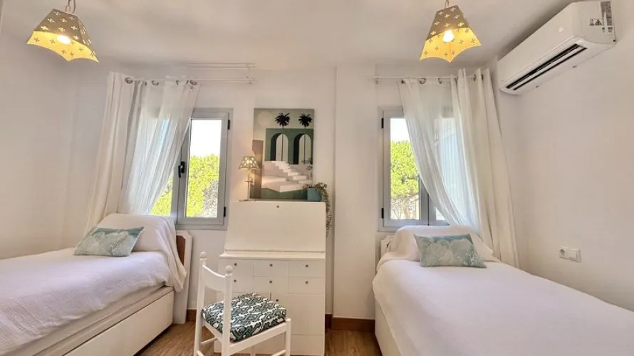 Apartamento de 2 dormitorios en Mijas Costa, Spain No. 768 № 20