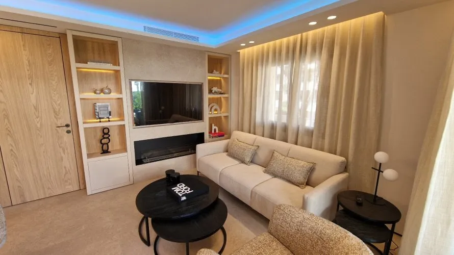 Apartamento de 2 dormitorios en Marbella, Spain No. 692 № 23