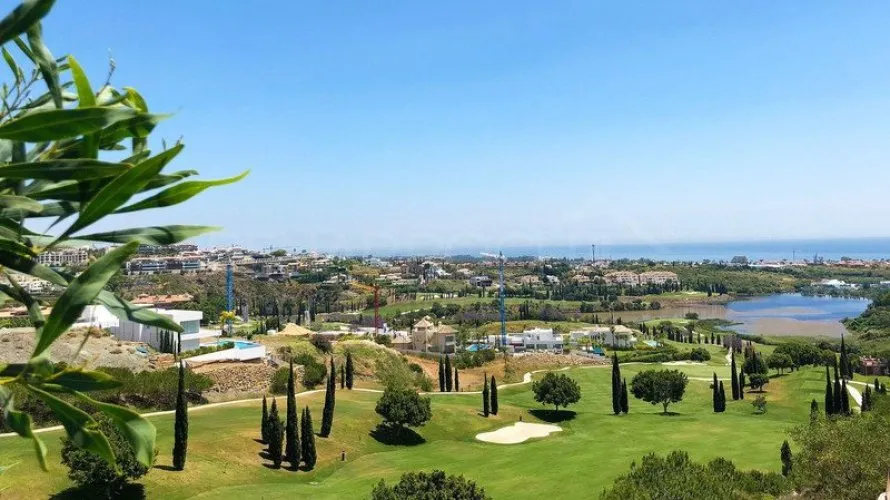 Apartamento de 2 dormitorios en Benahavís, Spain No. 748