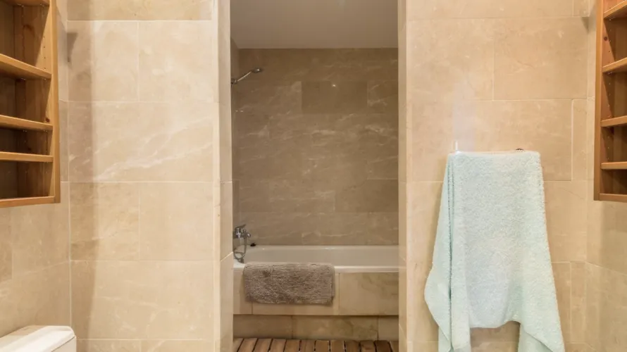 Apartamento de 2 dormitorios en Manilva, Spain No. 640 № 8
