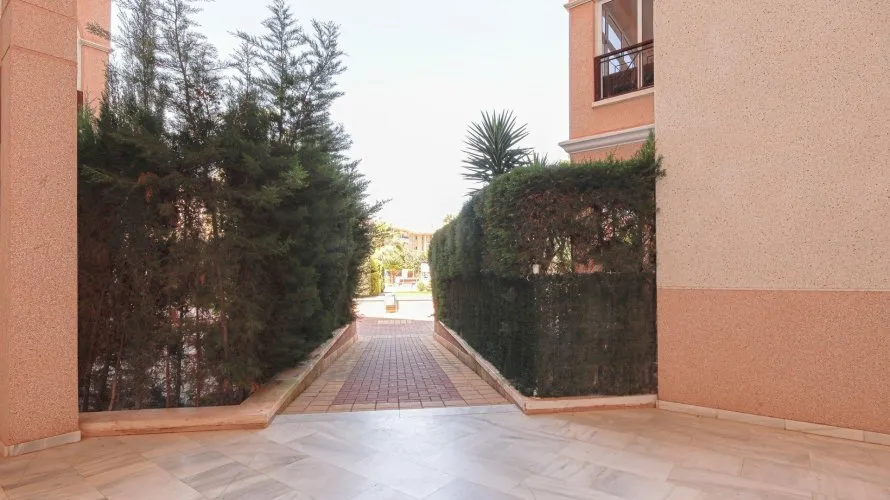 Apartamento de 1 dormitorio en Alicante, España No. 2395 № 9