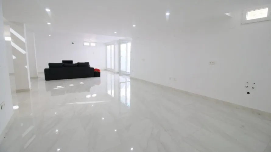 Apartamento de 4 dormitorios en La Torre, España No. 1661 № 20