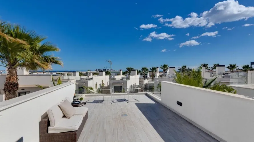 Villa de 3 dormitorios en La Zenia, España No. 1580 № 8