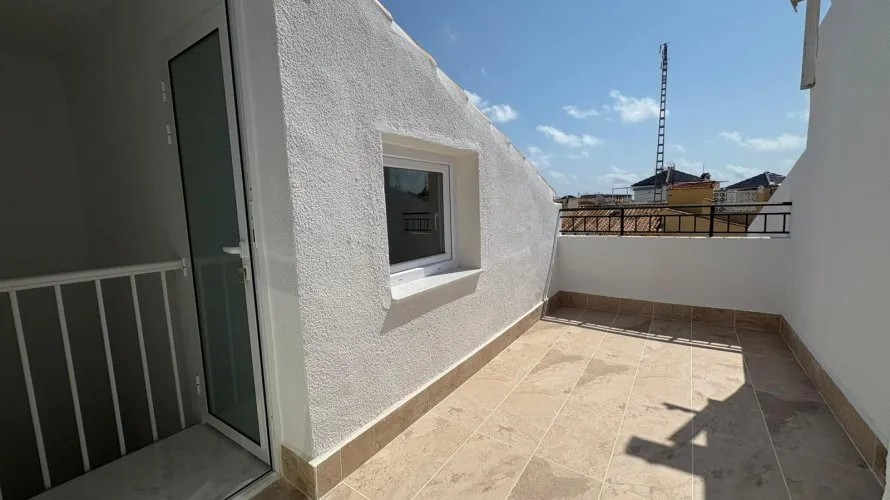 Сasa de 3 dormitorios en Torrevieja, España No. 2128 № 14