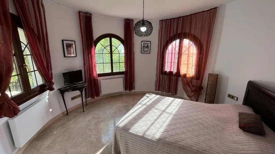 Villa de 4 dormitorios en Altea La Vella, España No. 1855 № 15