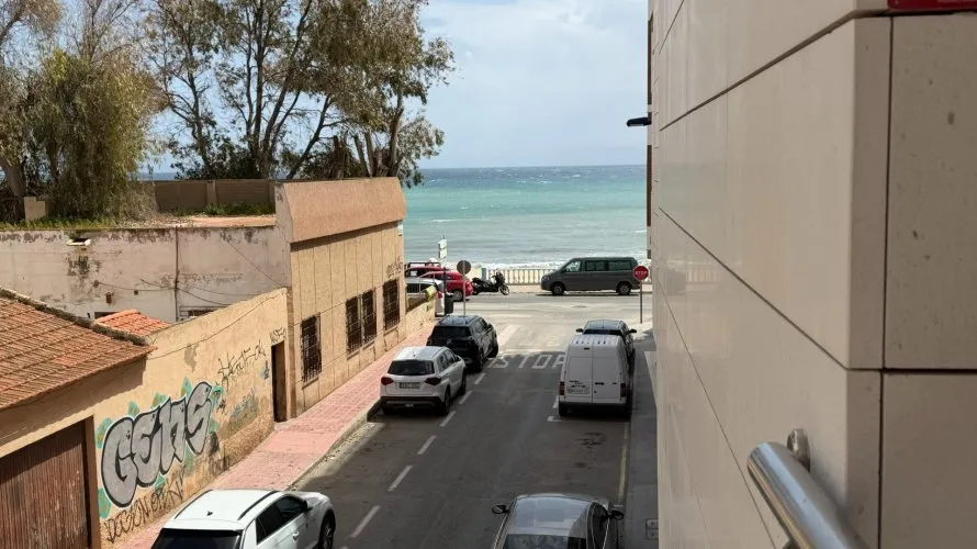 Apartamento de 1 dormitorio en Torrevieja, España No. 2389 № 3