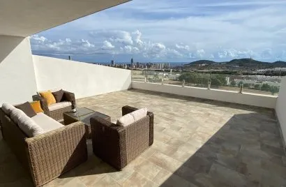 Ático de 3 dormitorios en Finestrat, España No. 2177