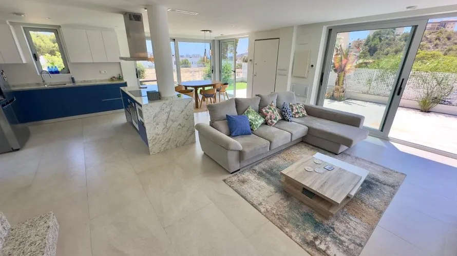 Villa de 3 dormitorios en Finestrat, España No. 1925 № 14