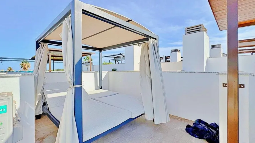 Bungalow de 3 dormitorios en Torrevieja, España No. 2167 № 27