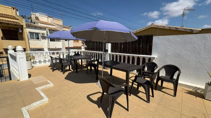 Сasa de 3 dormitorios en Torrevieja, España No. 2128 № 22