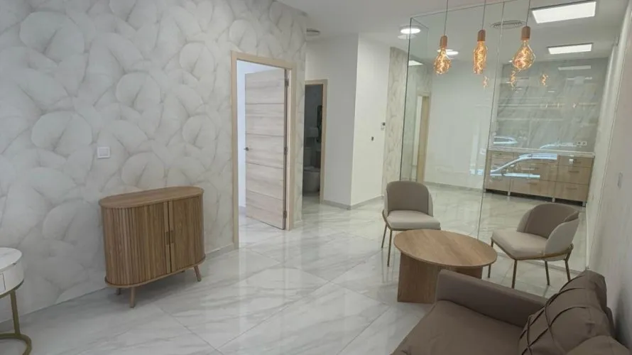 Propiedad comercial de 87.85m² en Torrevieja, España No. 2710 № 5