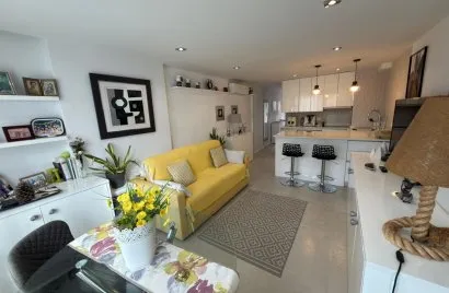 Apartamento de 1 dormitorio en Benidorm, España No. 1574
