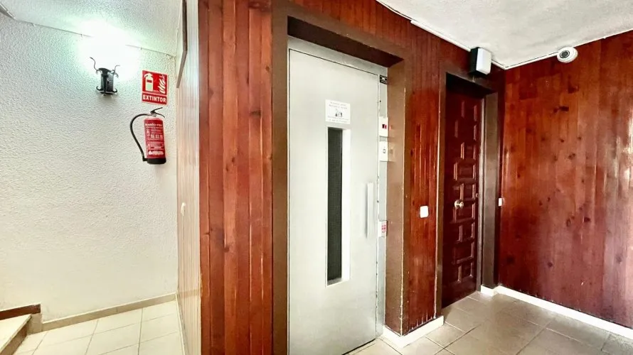 Apartamento de 3 dormitorios en Torrevieja, España No. 2267 № 2
