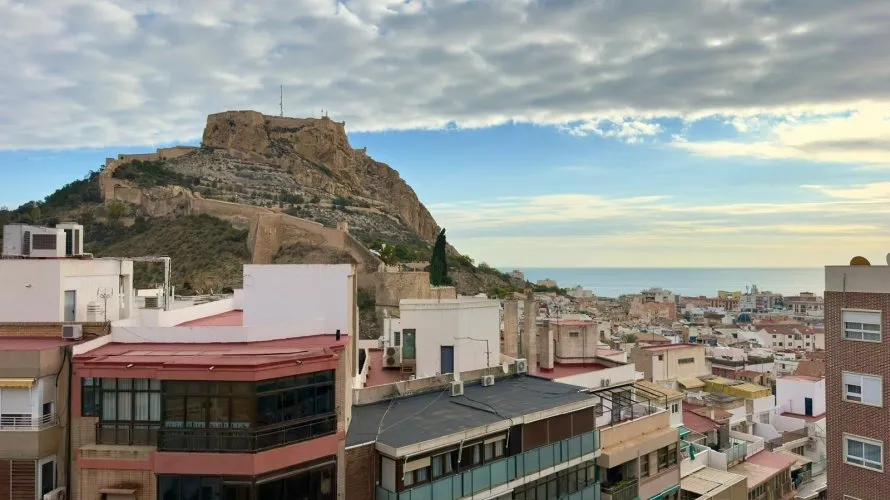 Apartamento de 3 dormitorios en Alicante, España No. 1537 № 25