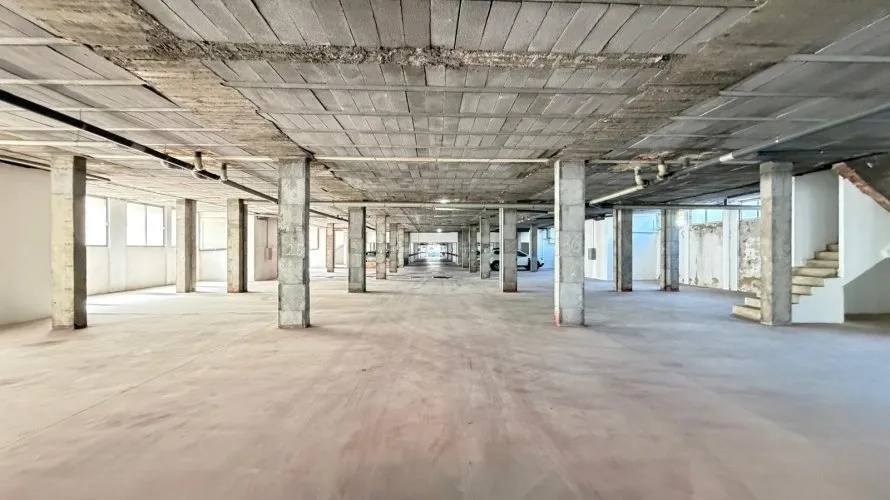 Propiedad comercial de 2800m² en Torrevieja, España No. 2675 № 27