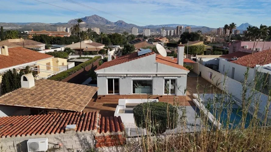 Apartamento de 3 dormitorios en El Campello, España No. 2286 № 5