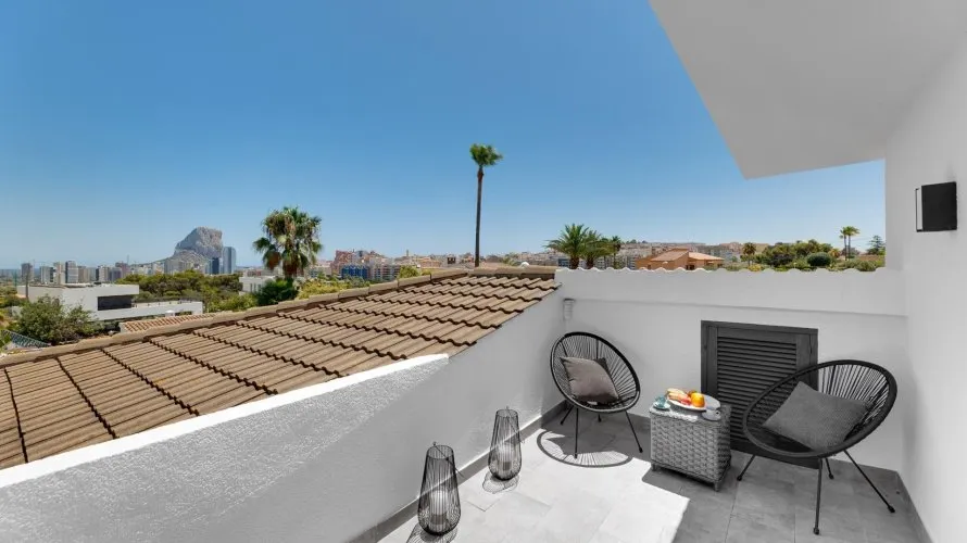 Villa de 6 dormitorios en Calpe, España No. 1550 № 3