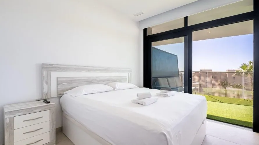 Apartamento de 2 dormitorios en Benidorm, España No. 1560 № 9
