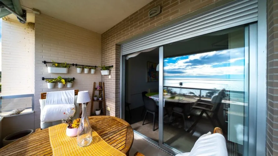 Apartamento de 4 dormitorios en Villajoyosa, España No. 2306 № 1